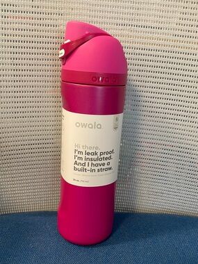 NWT Owala Pink Insulated Water Bottle with Built-In Straw